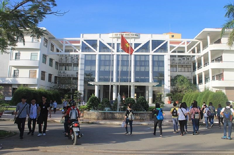 lam bang dai hoc cong nghe sai gon