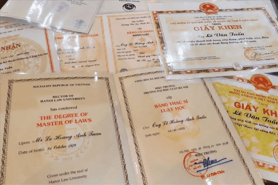 Làm Bằng Đại Học Luật Ở Đâu Đẹp Như Thật?