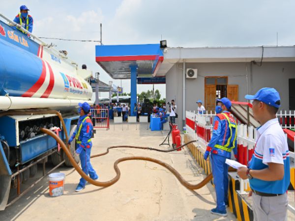 Làm Chứng Chỉ Xăng Dầu Lấy Ngay Tại Làm Bằng Đại Học