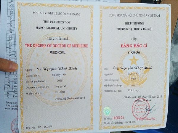 Sử dụng tem bằng cấp 7 màu để sản xuất ra một tấm bằng đạt chuẩn