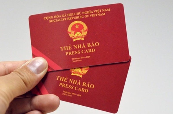 Mẫu thẻ nhà báo đang được làm tại Làm Bằng Đại Học (2021-2025) - 2