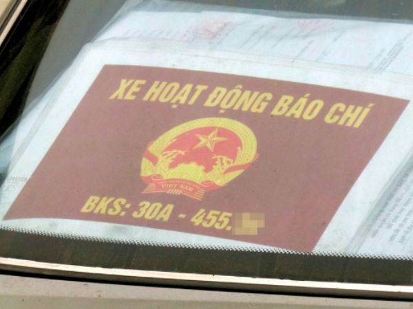 Làm Phù Hiệu Giả Đúng Chuẩn Thông Tư 12 Của Bộ GTVT