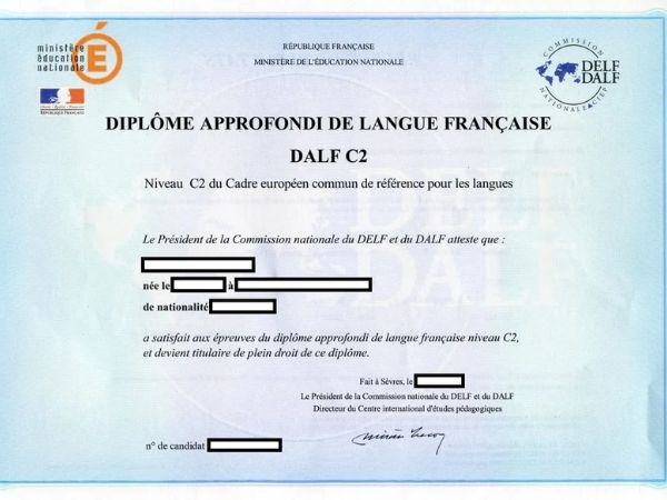 Làm Chứng Chỉ Tiếng Pháp Phôi Gốc Bao Công Chứng Quốc Tế